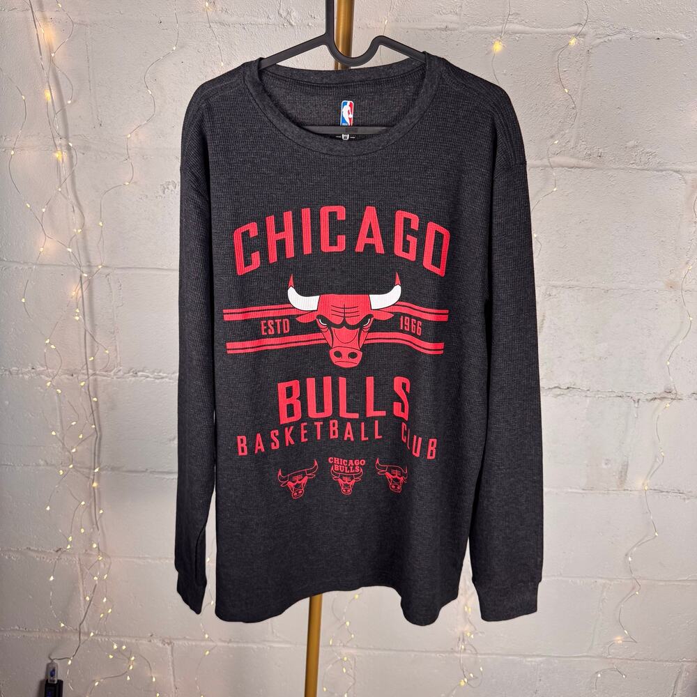 chicago bulls nba long sleeve thermal shirt charcoal gray red graphic L